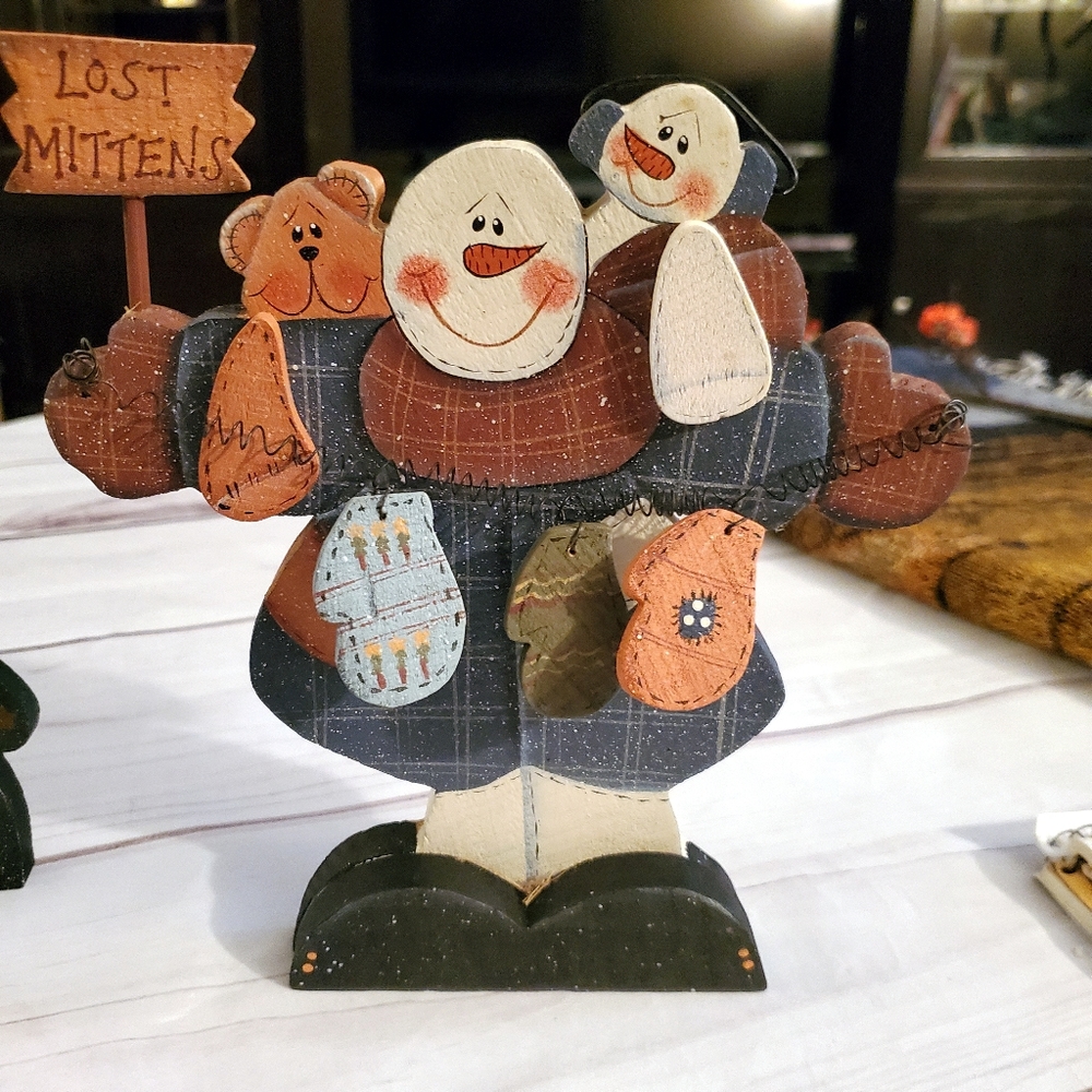 Santa's Workbench Wood Christmas Decorations - Picture 3 of 6